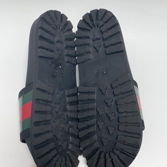 Gucci men’s Web rubber slide sandal sz10